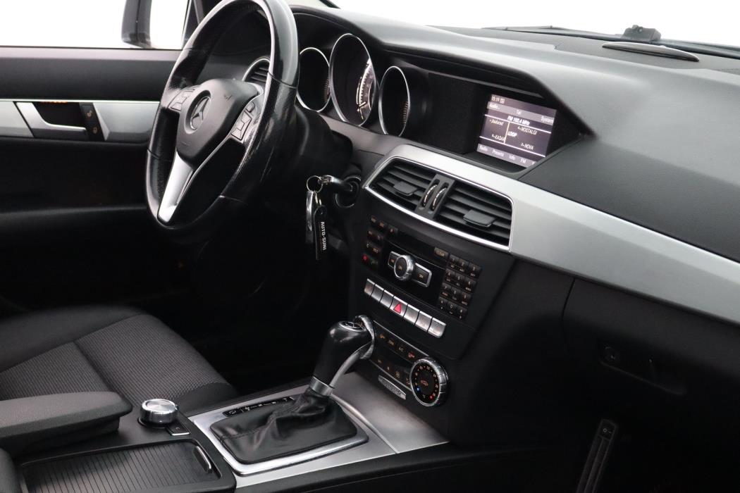 MERCEDES-BENZ C 2011