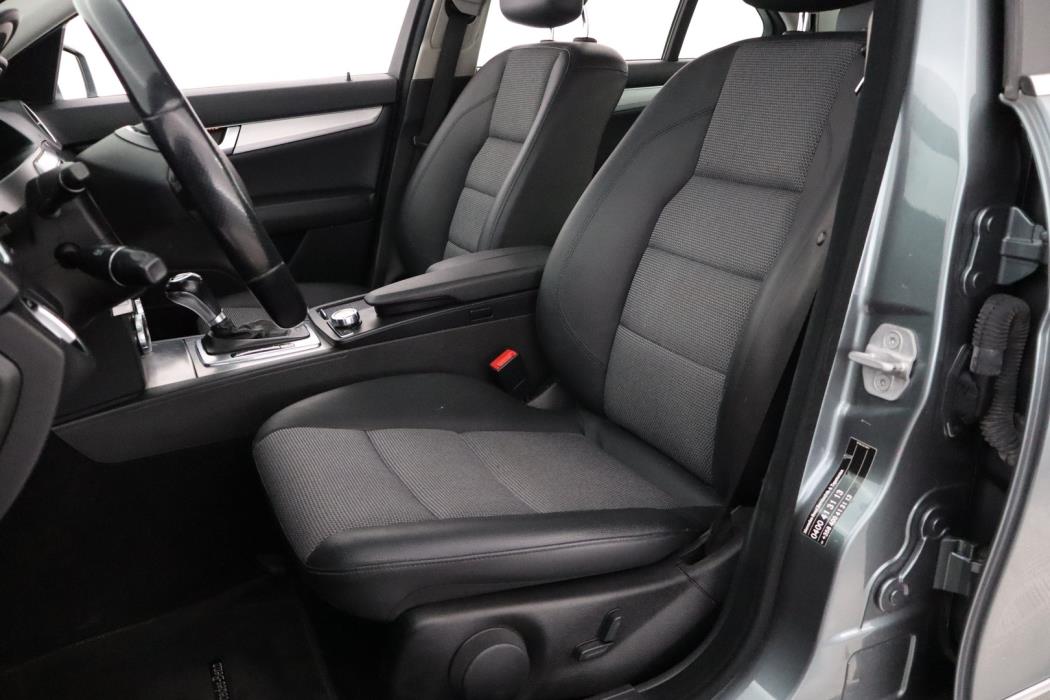 MERCEDES-BENZ C 2011