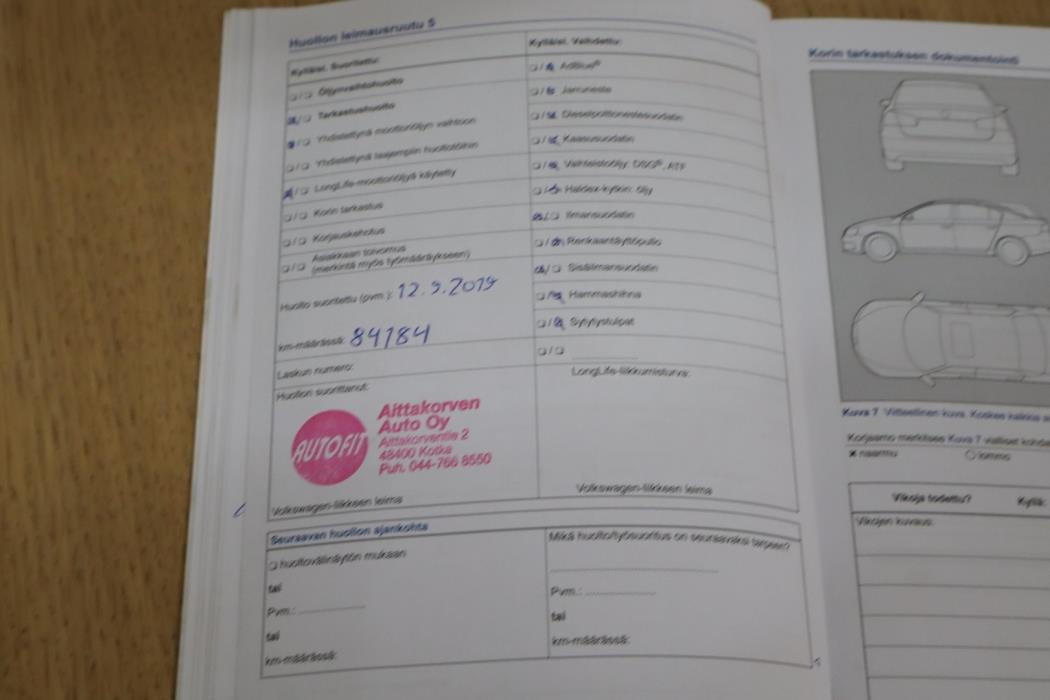 VOLKSWAGEN Polo 2013