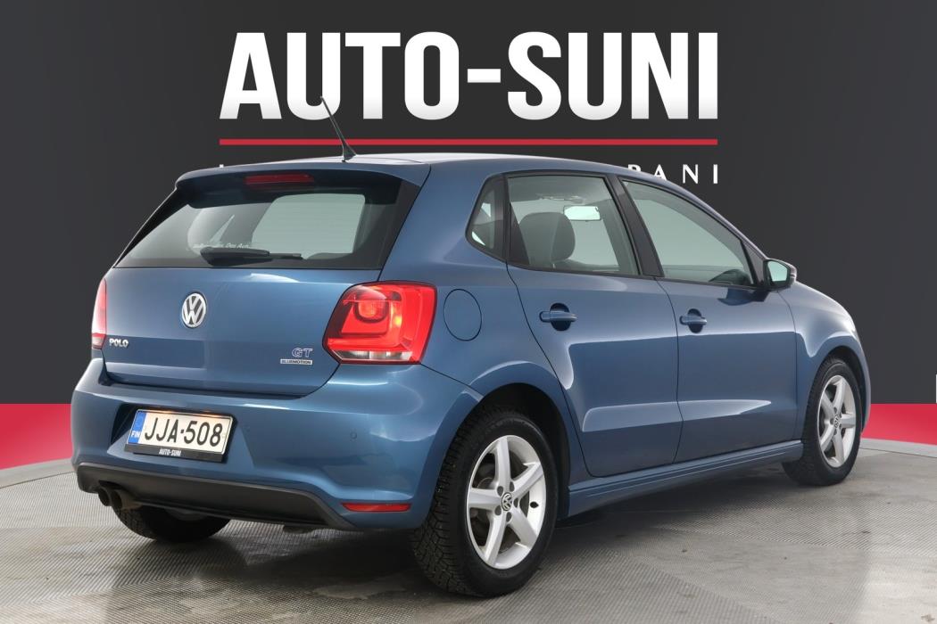 VOLKSWAGEN Polo 2013