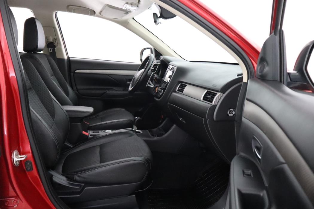 MITSUBISHI Outlander 2014