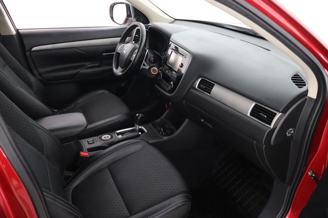 MITSUBISHI Outlander 2014