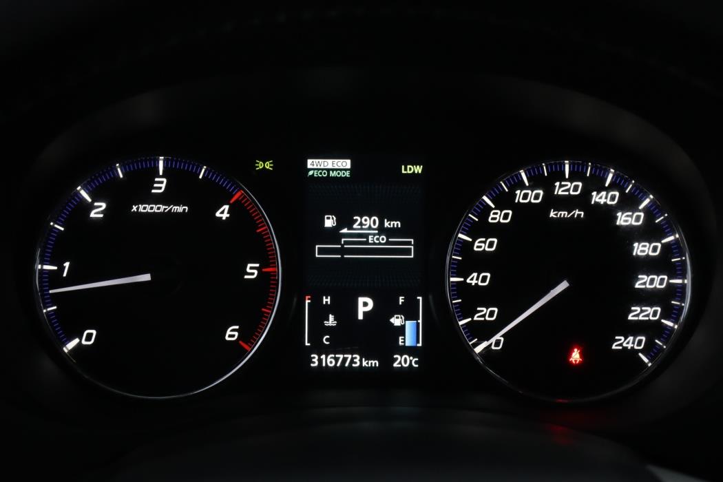 MITSUBISHI Outlander 2014