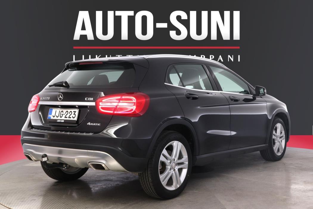 MERCEDES-BENZ GLA 2014
