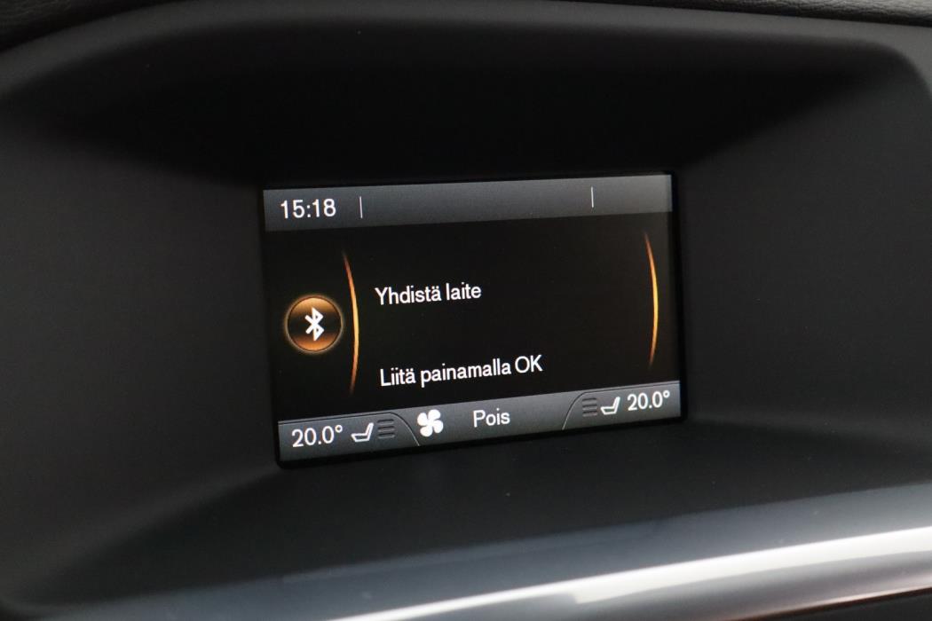 VOLVO V60 2015