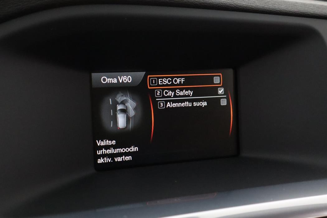 VOLVO V60 2015