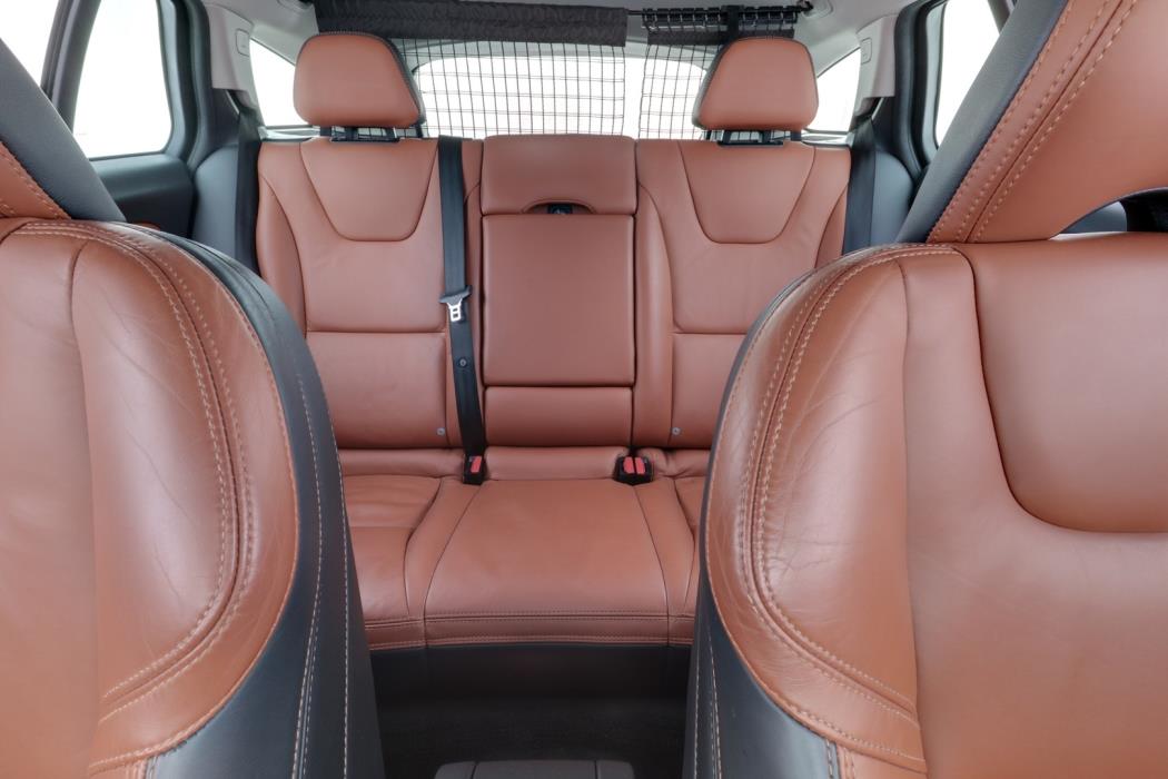 VOLVO V60 2015