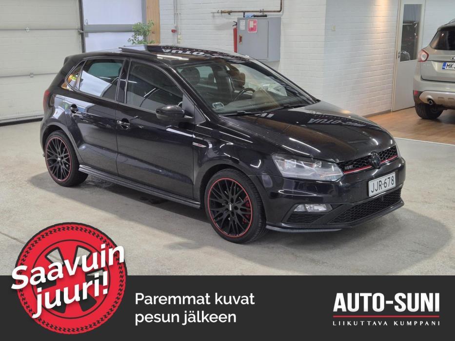 VOLKSWAGEN Polo 2015