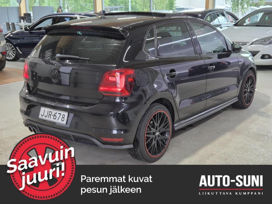 VOLKSWAGEN Polo 2015