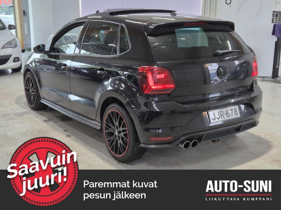 VOLKSWAGEN Polo 2015