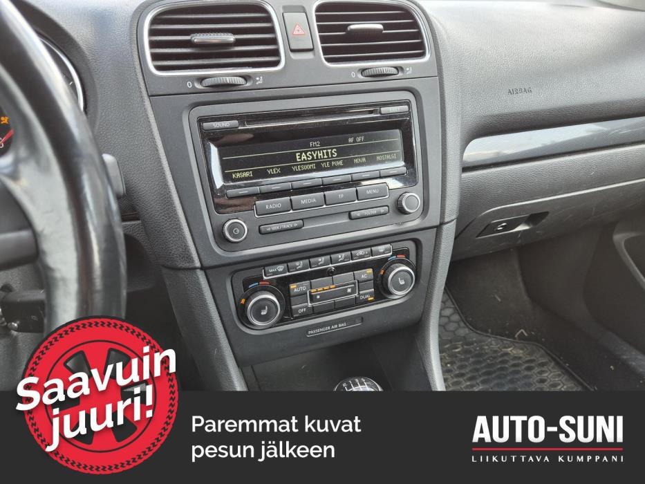 VOLKSWAGEN Golf 2012