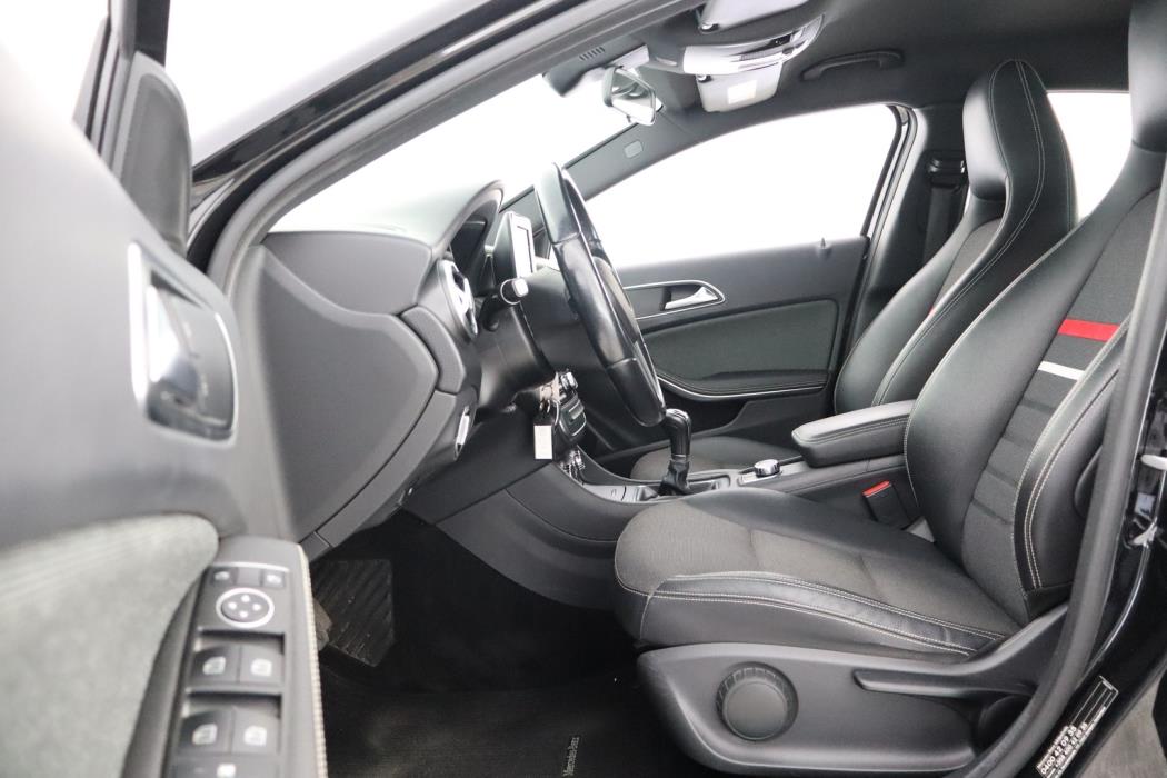 MERCEDES-BENZ A 2014