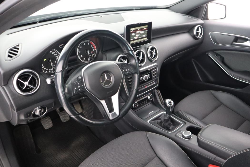 MERCEDES-BENZ A 2014