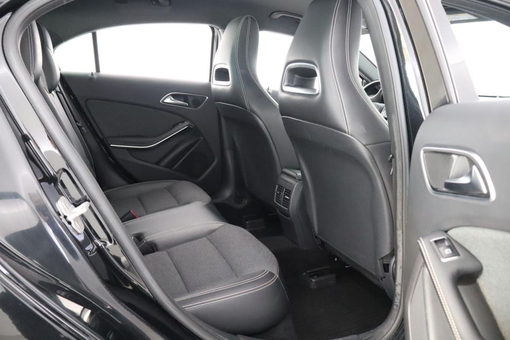 MERCEDES-BENZ A 2014