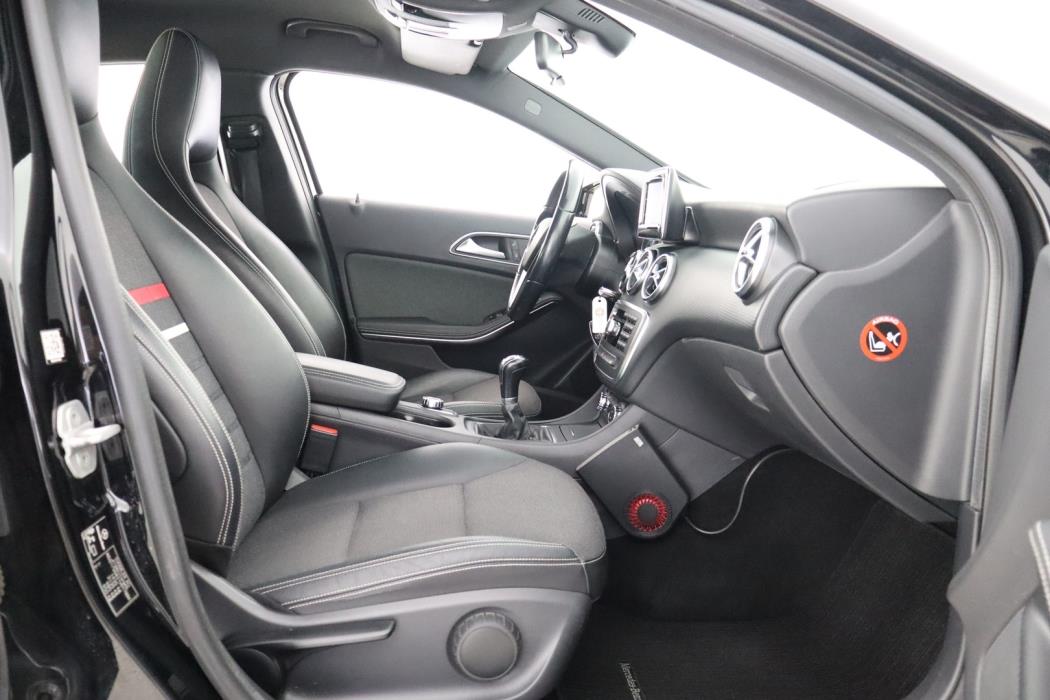 MERCEDES-BENZ A 2014