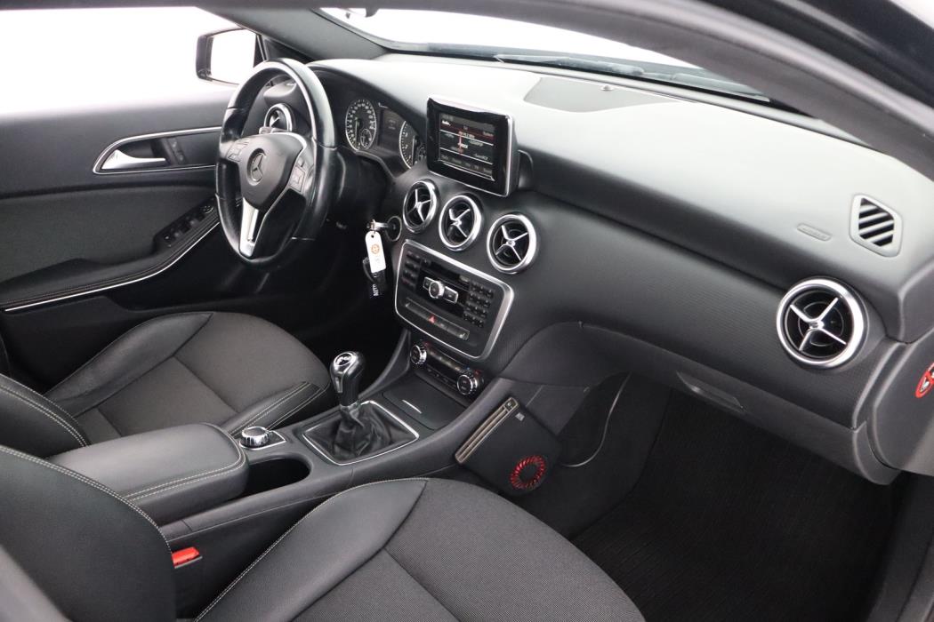 MERCEDES-BENZ A 2014