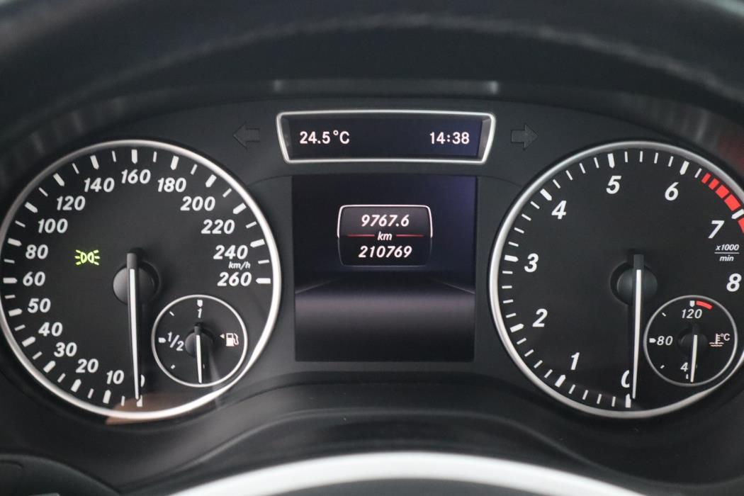 MERCEDES-BENZ A 2014