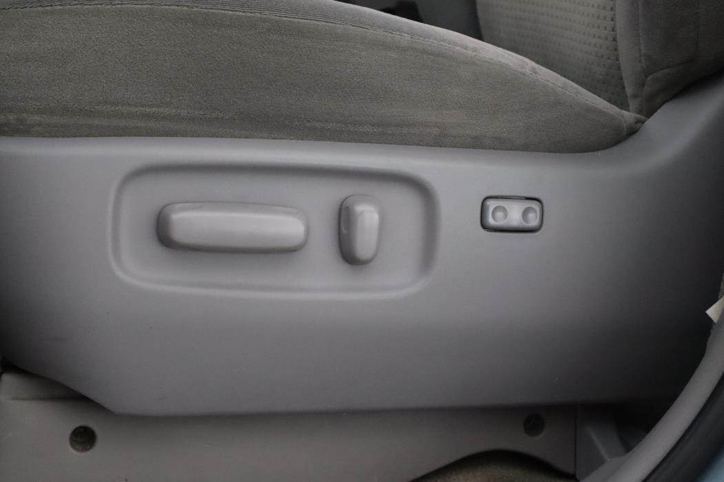 TOYOTA Sienna 2009
