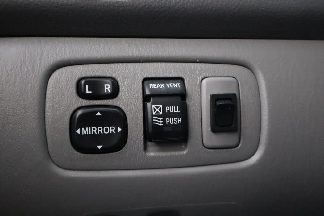 TOYOTA Sienna 2009