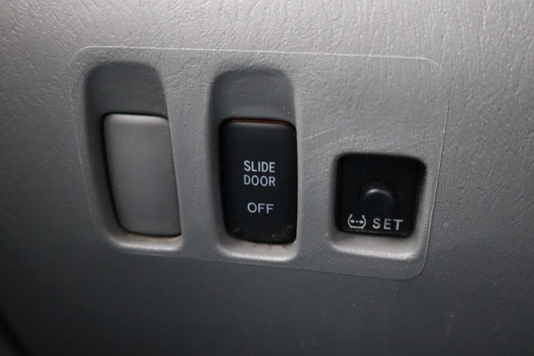 TOYOTA Sienna 2009