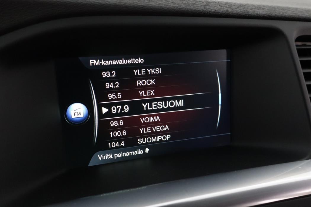 VOLVO V60 2015