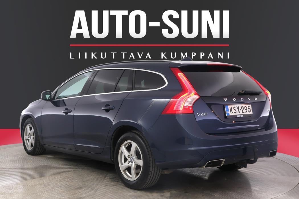 VOLVO V60 2015