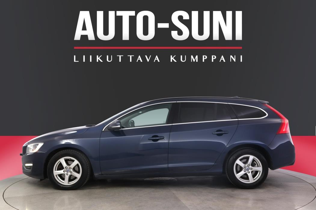 VOLVO V60 2015