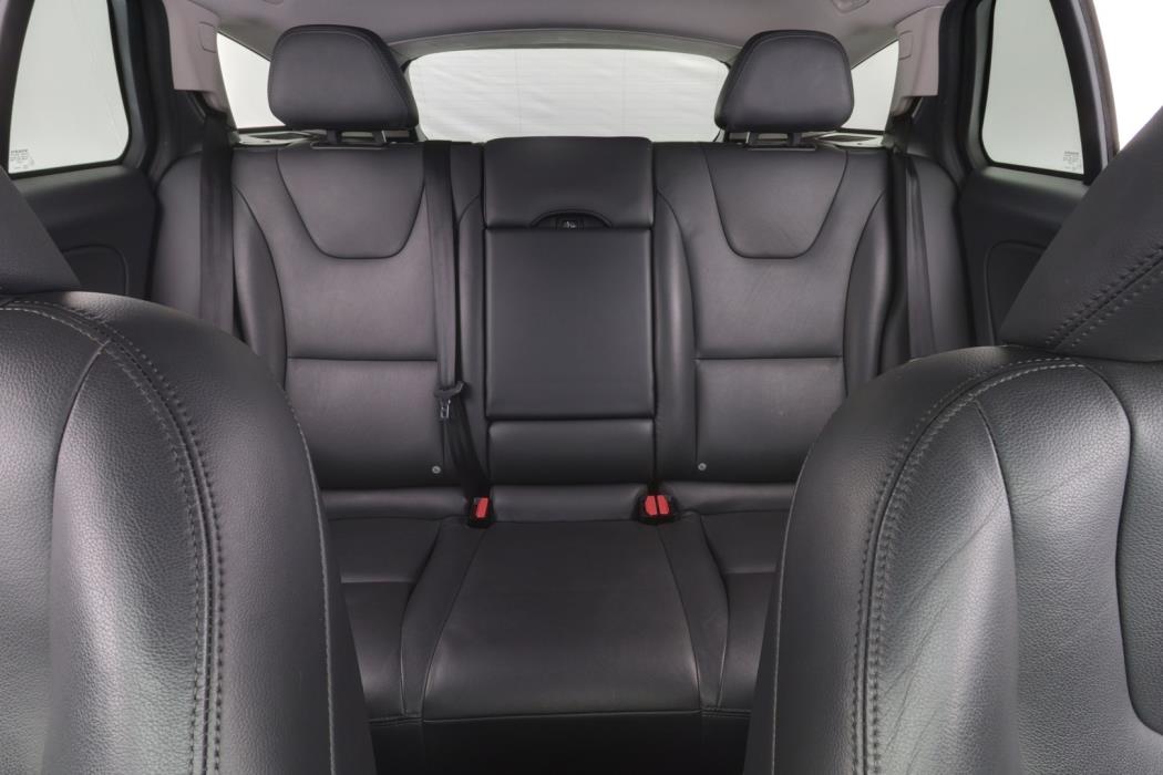 VOLVO V60 2015