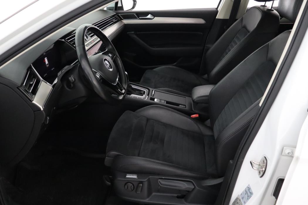 VOLKSWAGEN Passat 2018