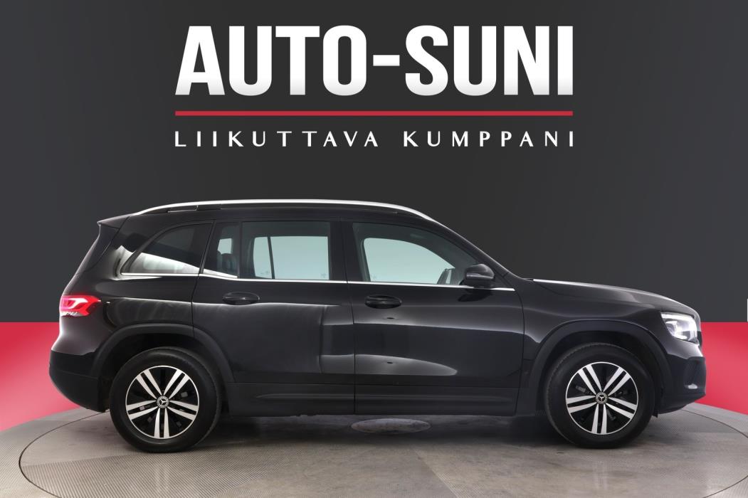 MERCEDES-BENZ GLB 2021