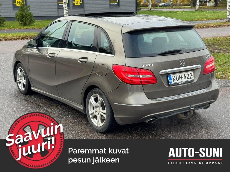 MERCEDES-BENZ B 2012