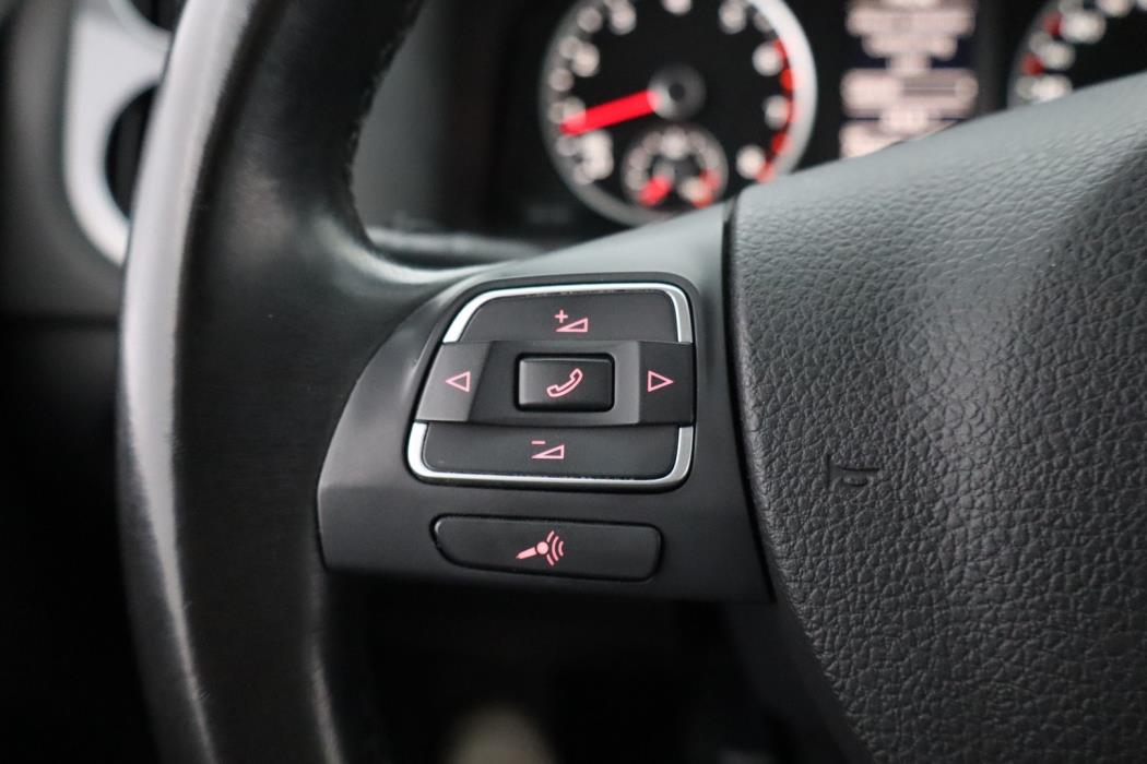 VOLKSWAGEN Tiguan 2013