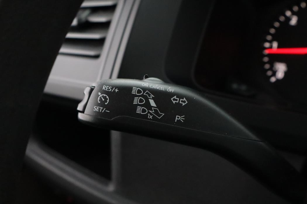 VOLKSWAGEN Transporter 2018