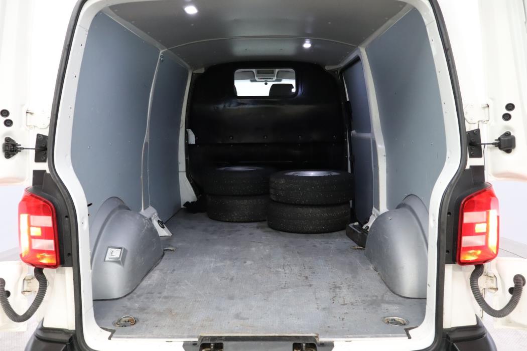 VOLKSWAGEN Transporter 2018