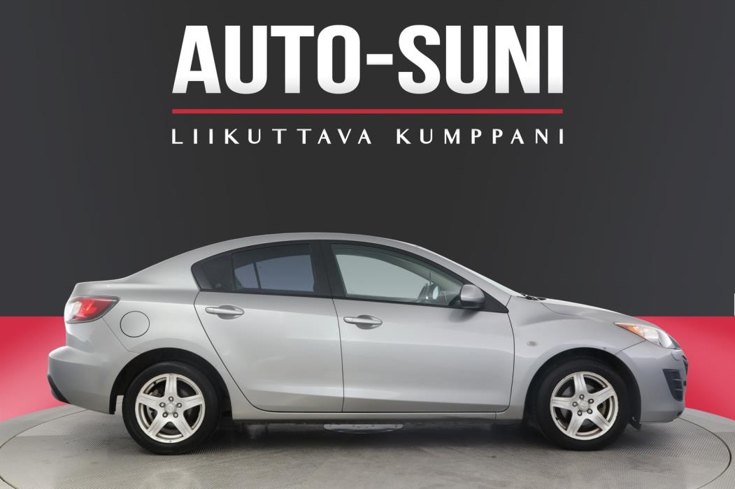 MAZDA 3 2010