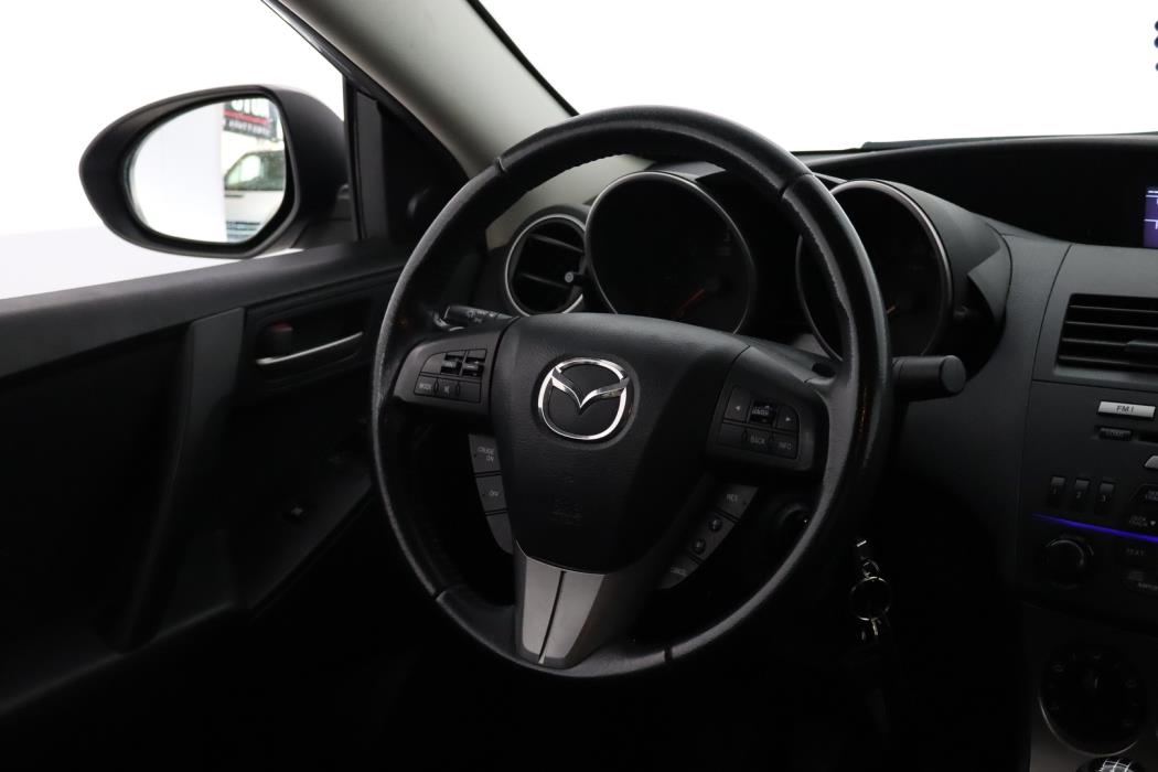 MAZDA 3 2010