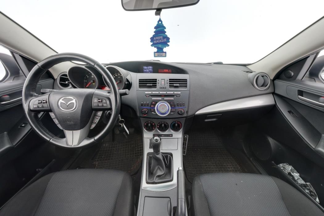 MAZDA 3 2010