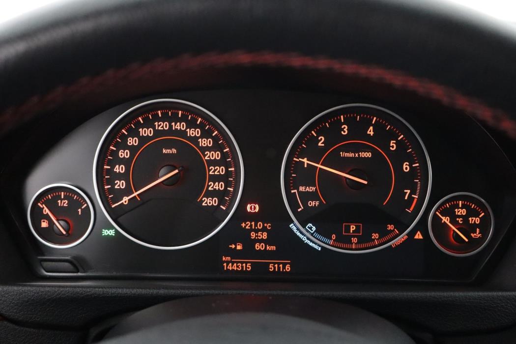 BMW 320 Gran Turismo 2013