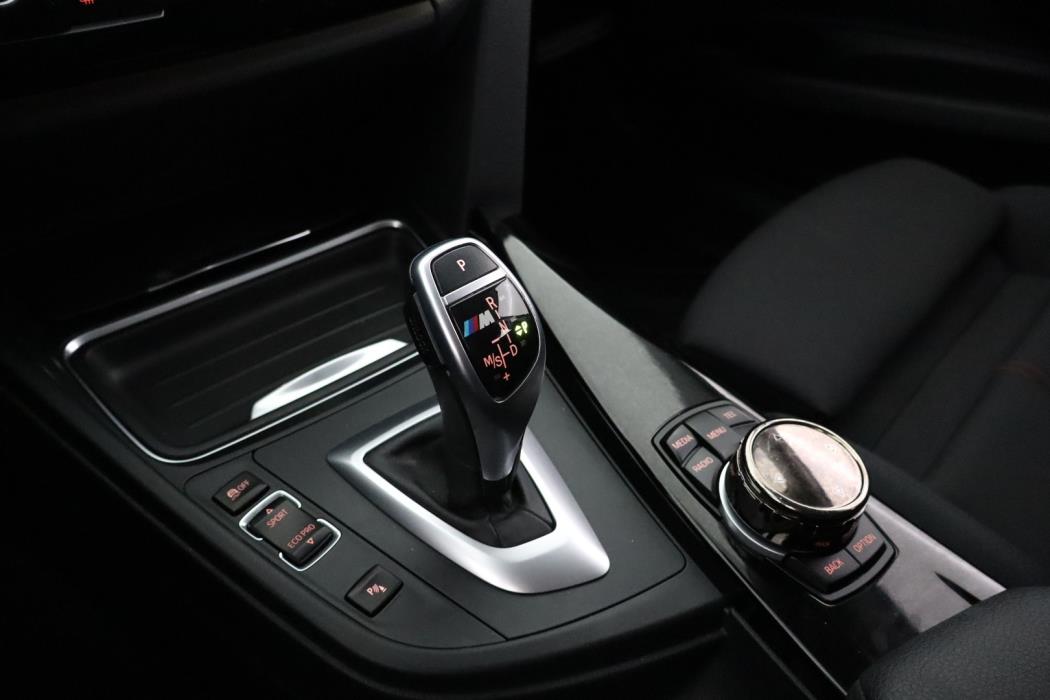 BMW 320 Gran Turismo 2013