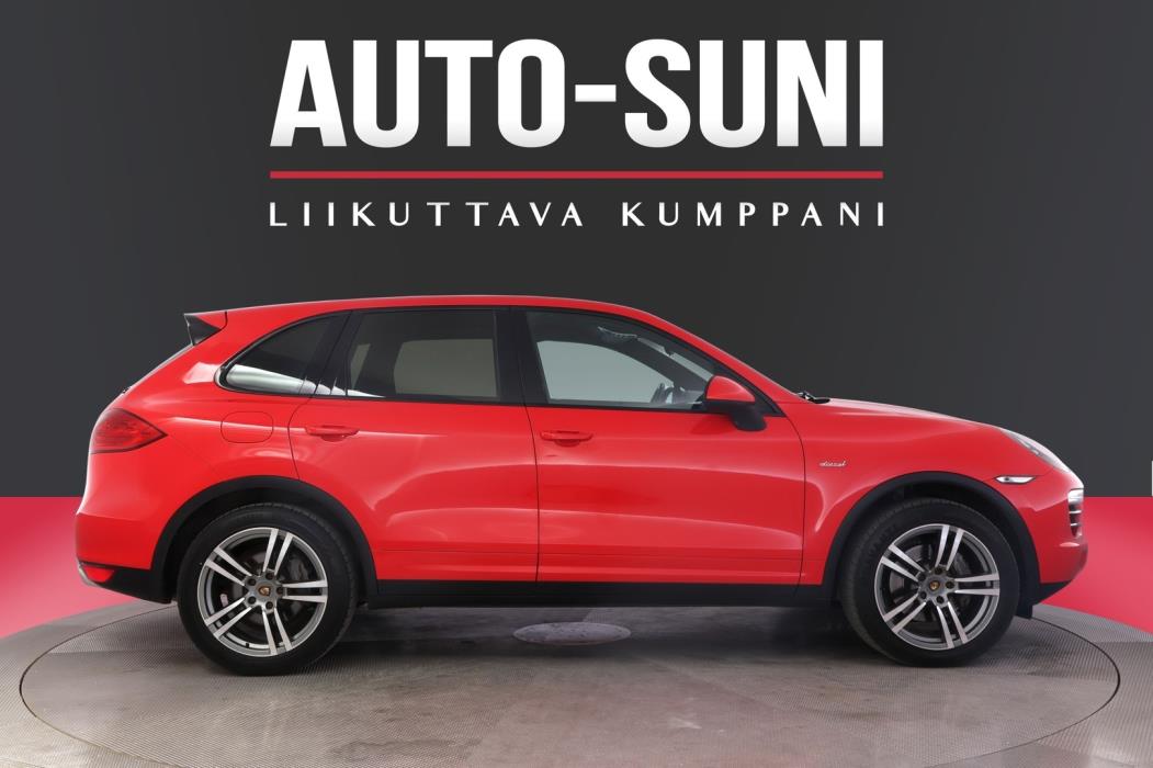 PORSCHE Cayenne 2012