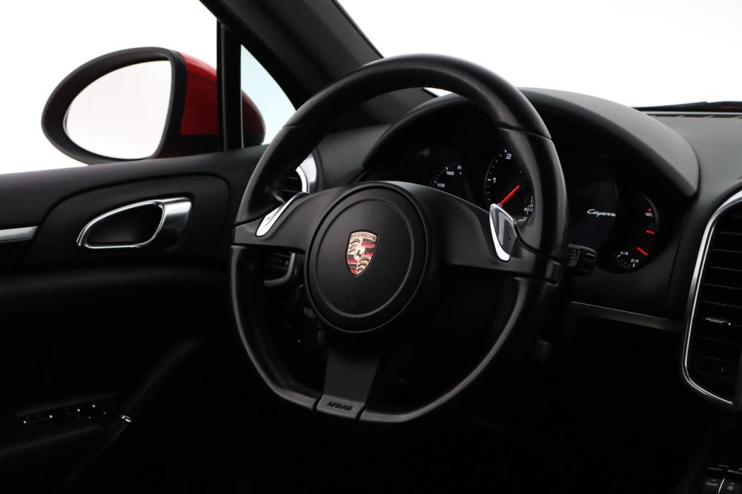 PORSCHE Cayenne 2012