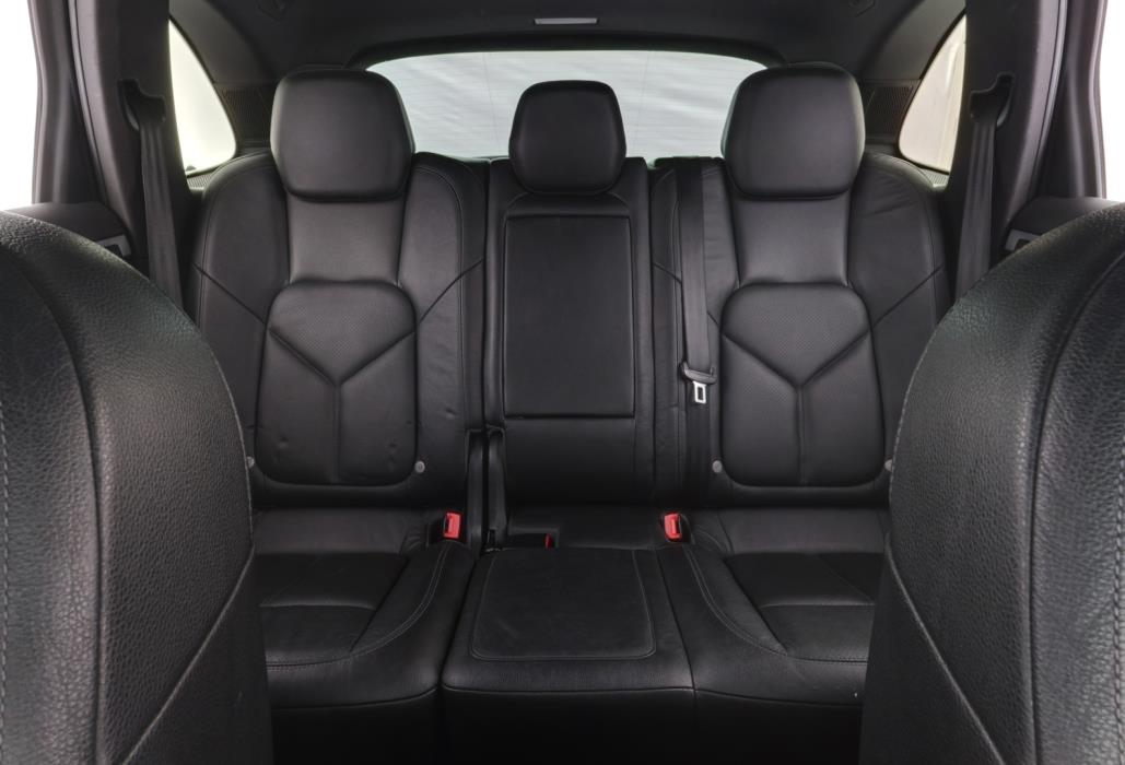 PORSCHE Cayenne 2012