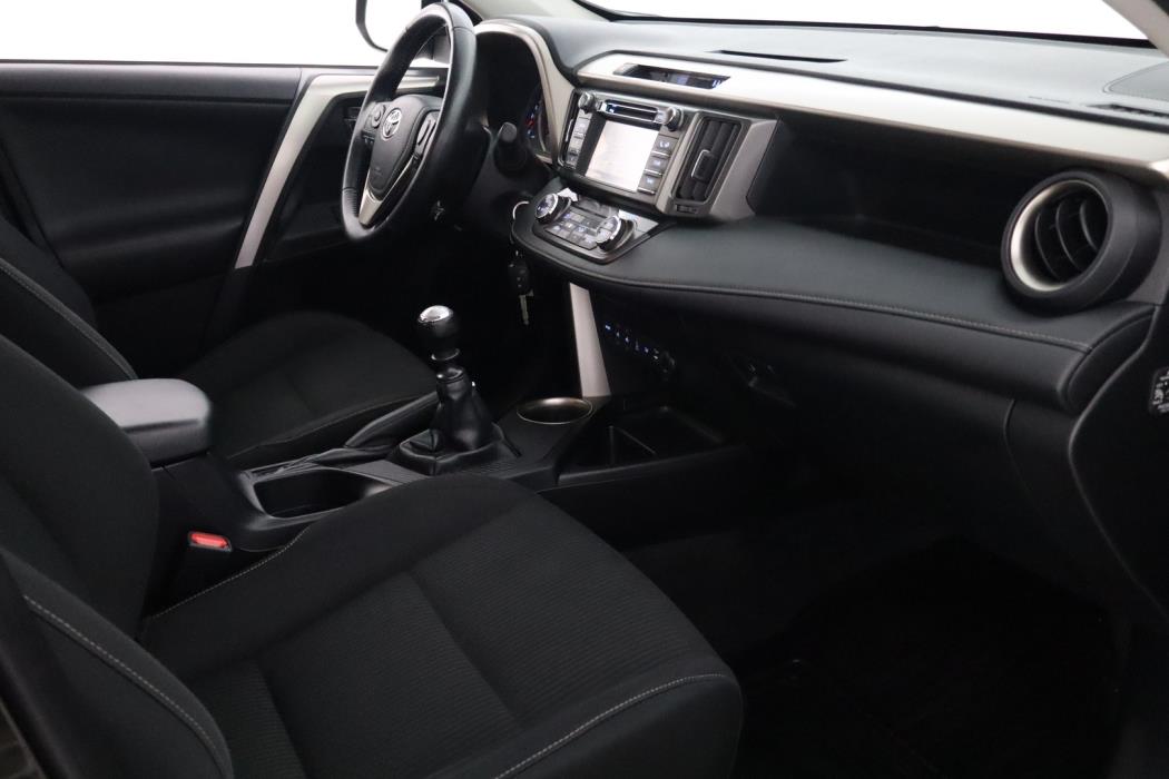 TOYOTA RAV4 2015