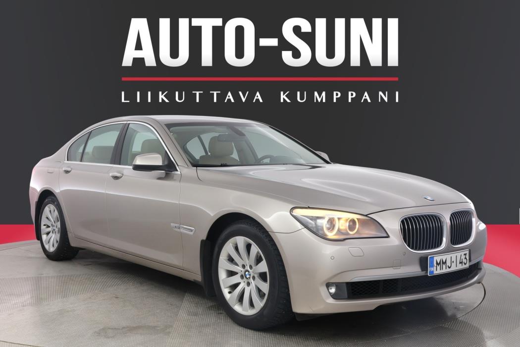 BMW 740 2011