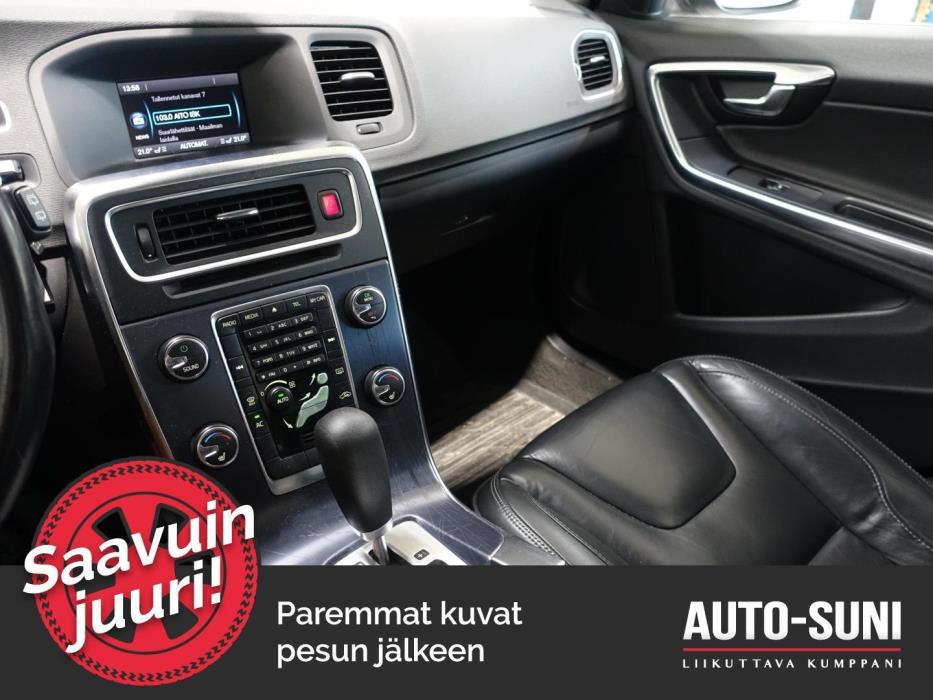 VOLVO V60 2011