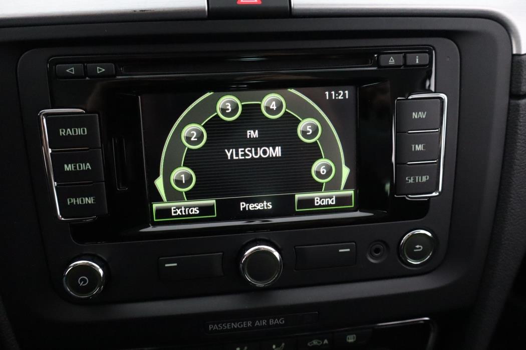 SKODA Superb 2013