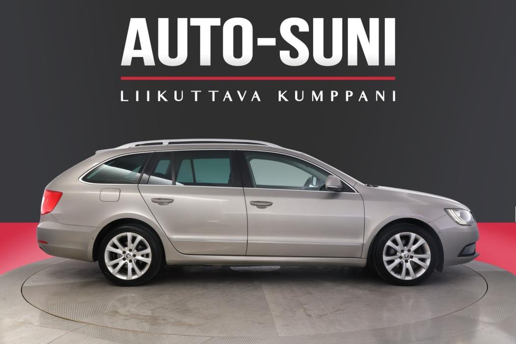 SKODA Superb 2013