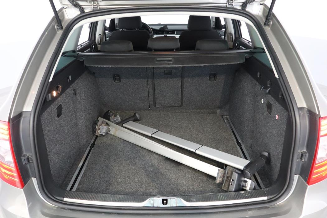 SKODA Superb 2013