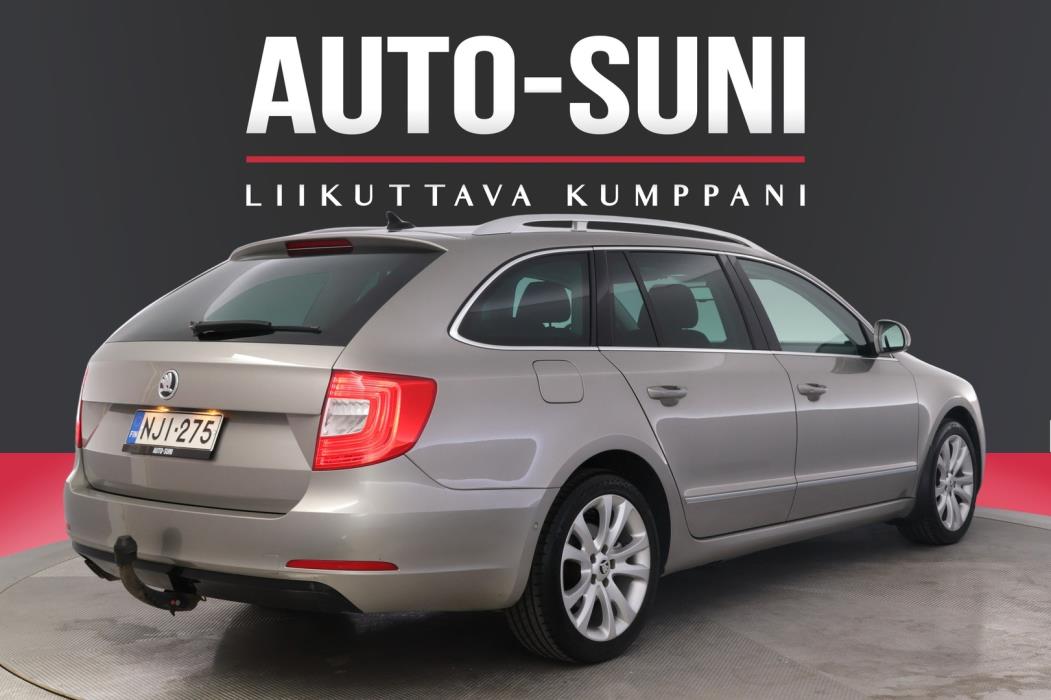 SKODA Superb 2013