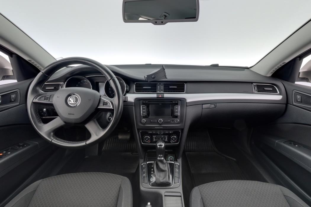 SKODA Superb 2013